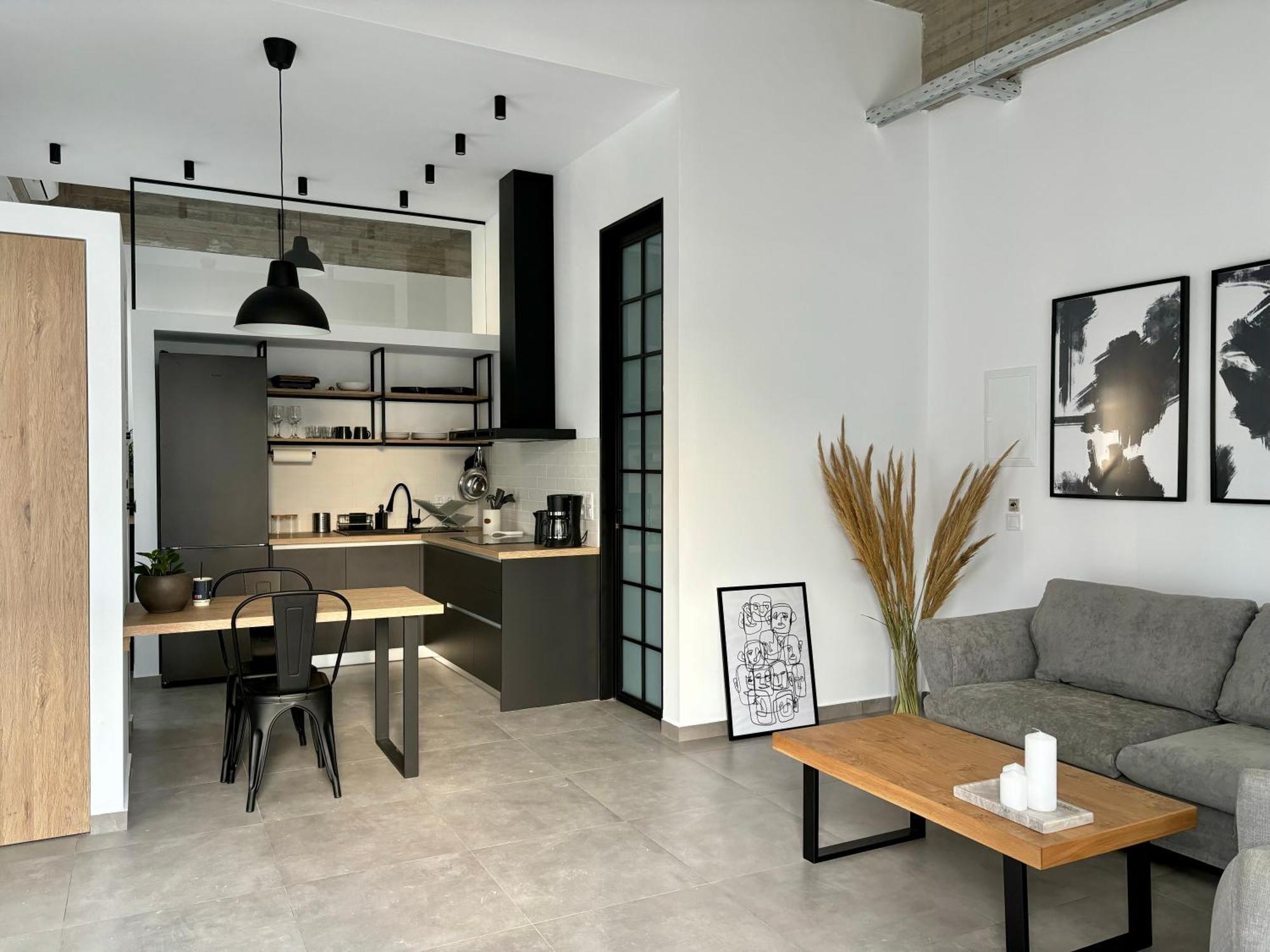 Industrial Loft Comfort Living Heraklion  Bagian luar foto