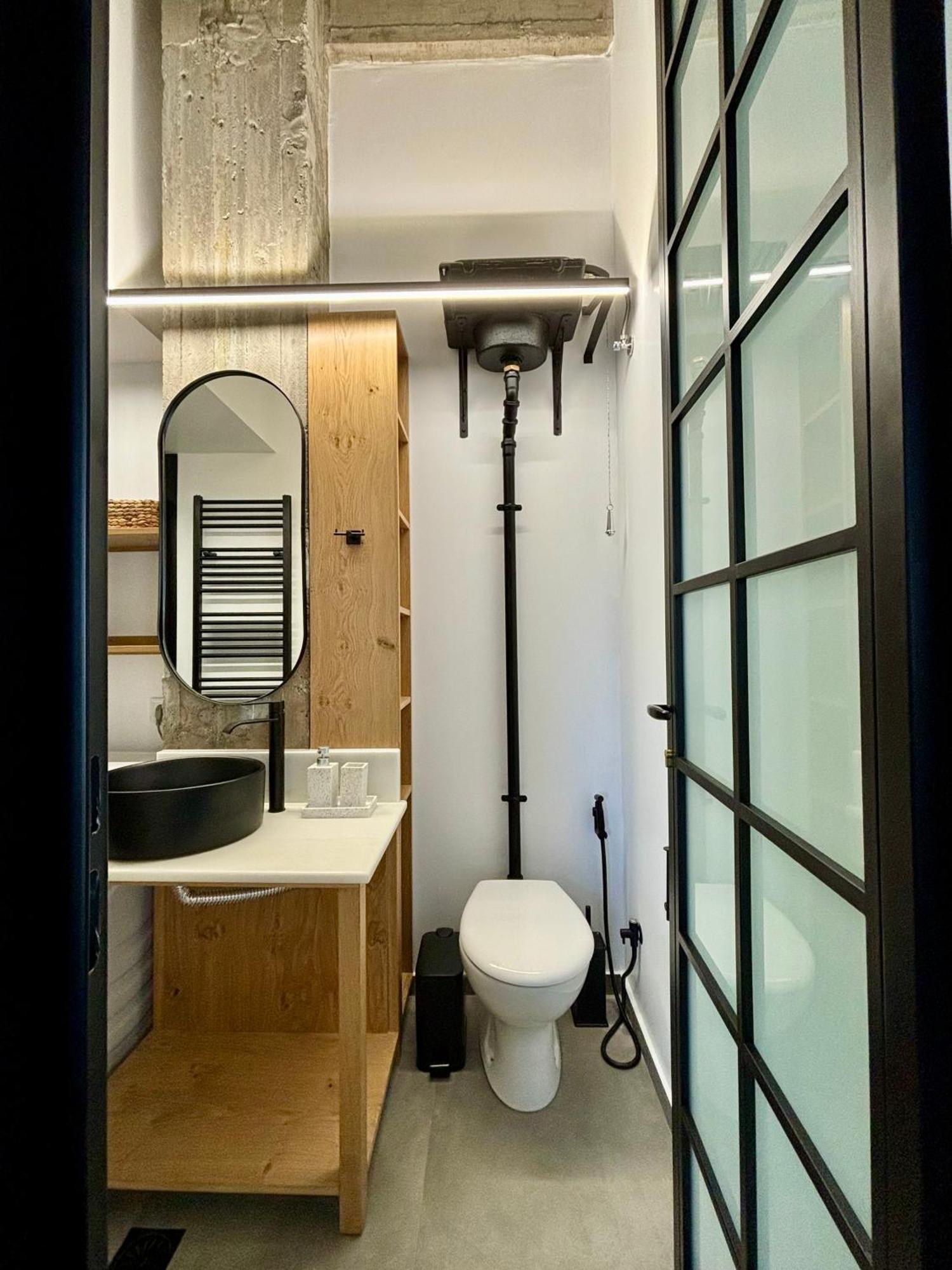 Industrial Loft Comfort Living Heraklion  Bagian luar foto